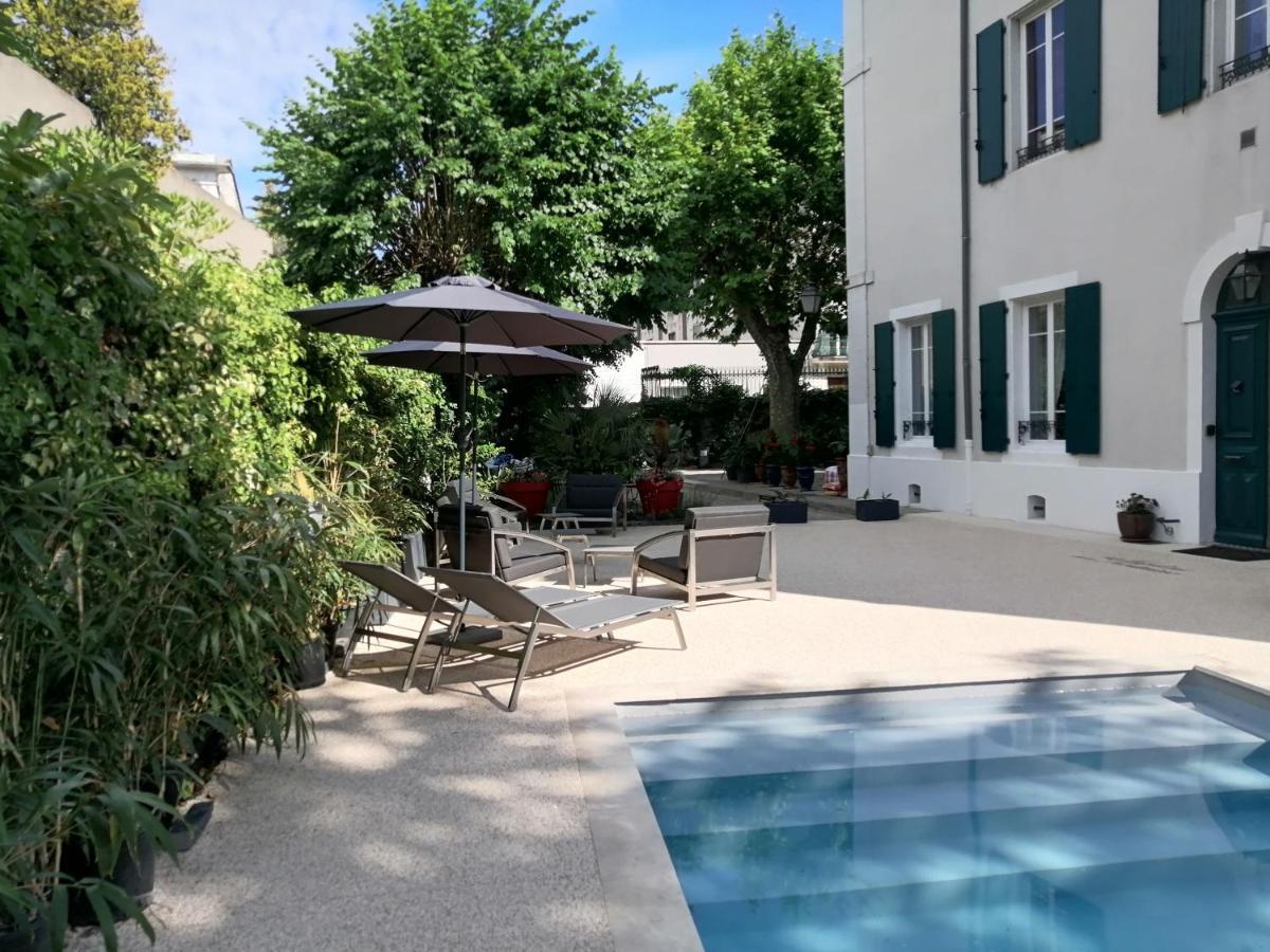 Les Jardins De La Fontaine Bed & Breakfast Alès Dış mekan fotoğraf